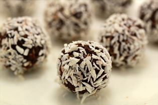 Sukkerfri havregryns-/kokoskugler